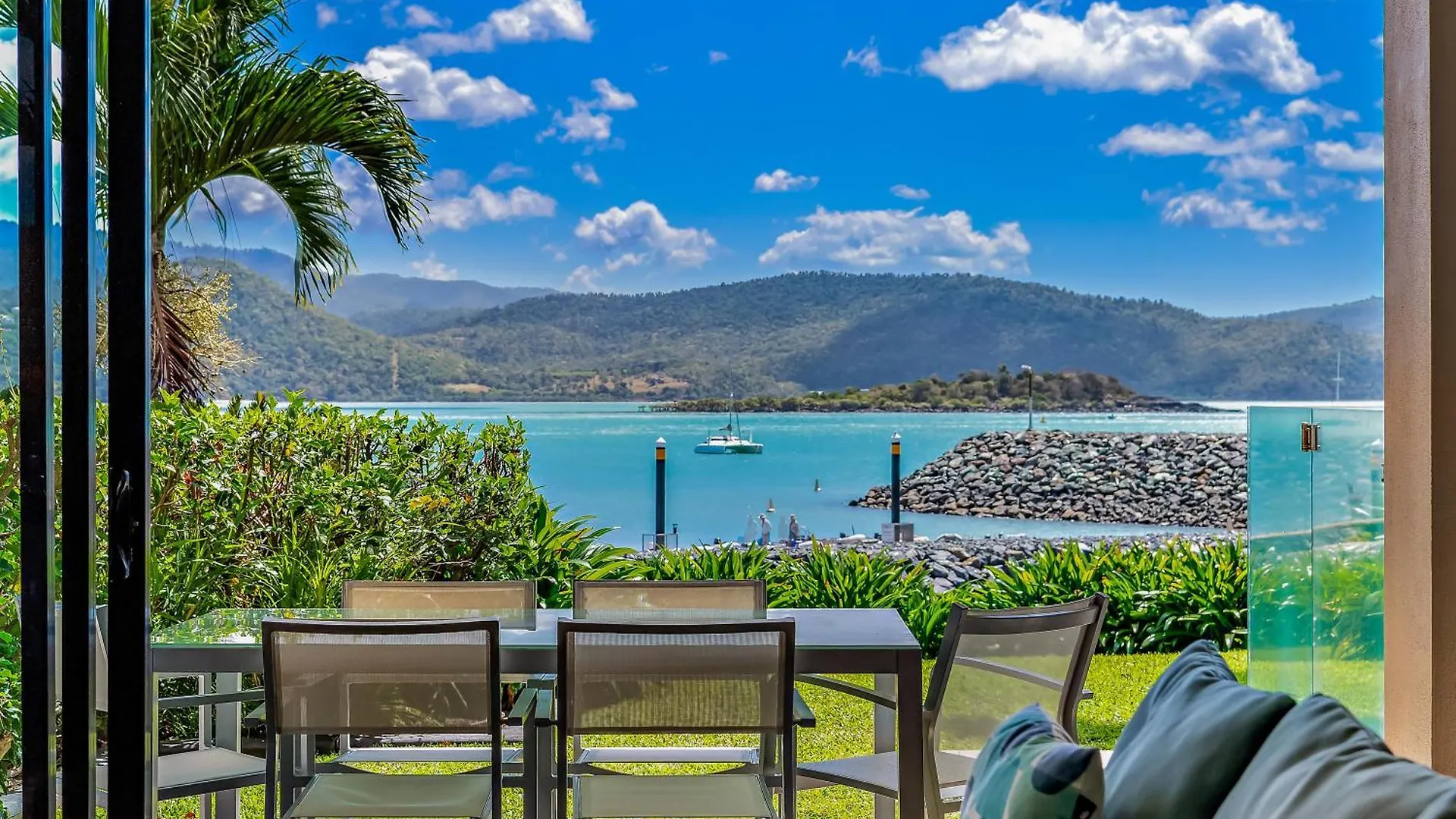 Aparthotel Mirage Whitsundays Airlie Beach 4*,  Australia